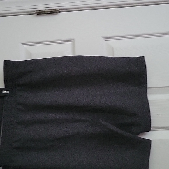 Old Navy Active 4 Way Stretch Men's Shorts - Picture 6 of 10